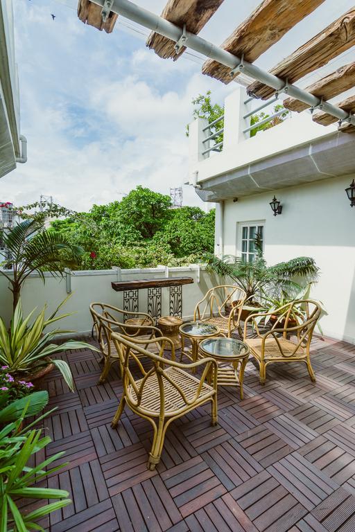 The Corner Courtyard Hotel Kolkata Exterior photo