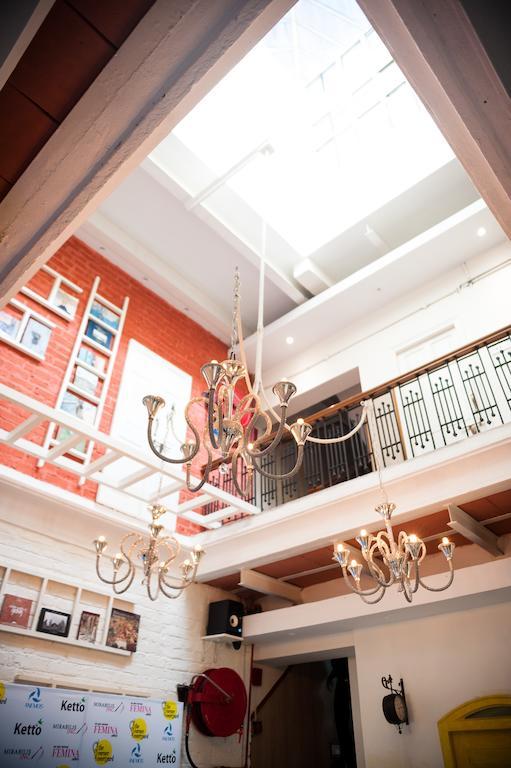 The Corner Courtyard Hotel Kolkata Exterior photo